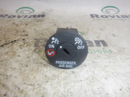 Кнопка подушки безпеки пасажира CHEVROLET CRUZE J300 2008-2012